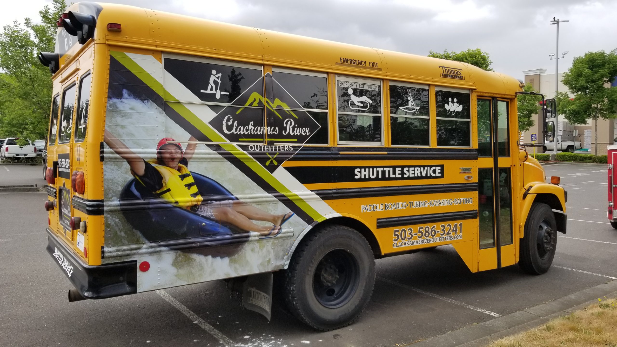 clackamas-river-shuttle-bus